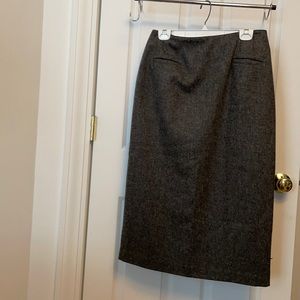 Lined wool skirt